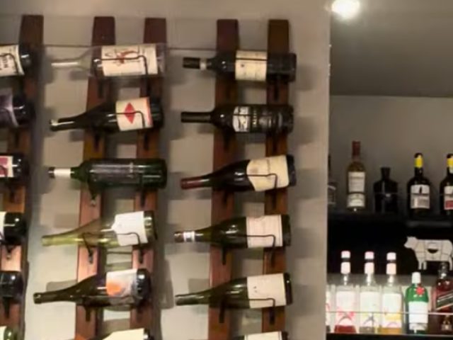 サロン ブッチャーアンドワインワインのディスプレイ