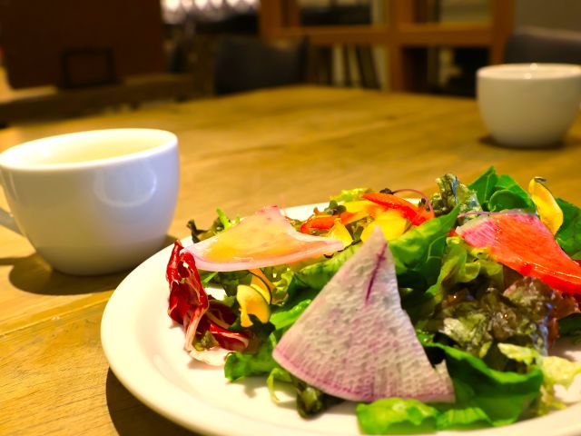 サロン ブッチャーアンドワインのサラダ