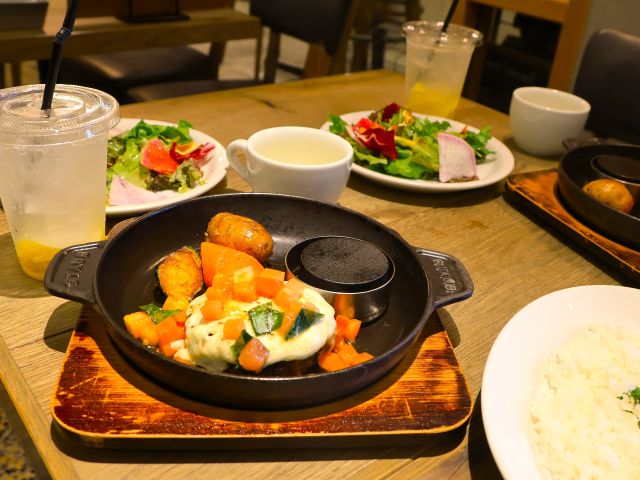 サロン ブッチャーアンドワインランチセット