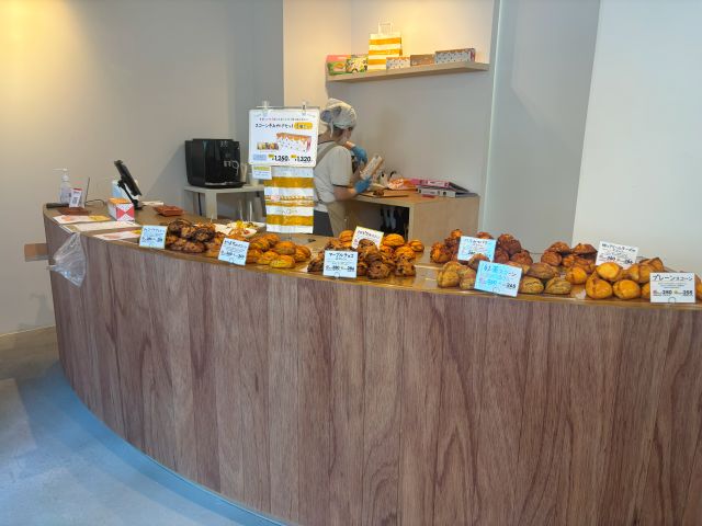 キィニョンスコーン店内