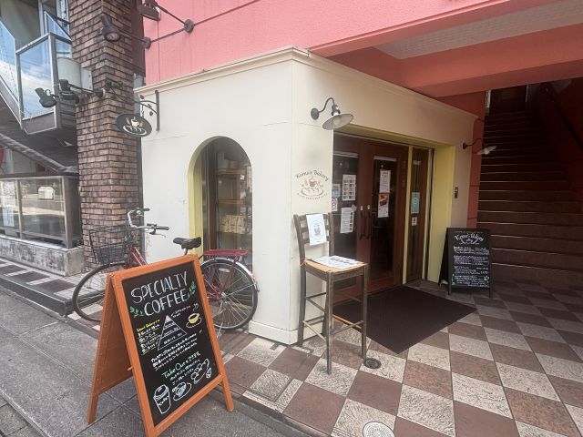 Komu's Bakery（コムズベーカリー）の外観