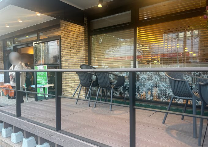 ミスタードーナツテラス席