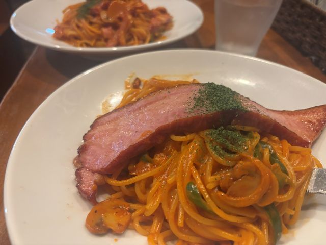 都筑亭のびっくりベーコンのナポリタン