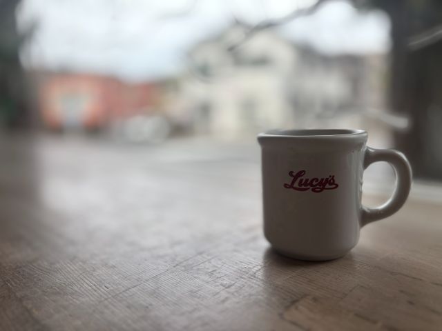 ルーシーズベーカリーのカップ