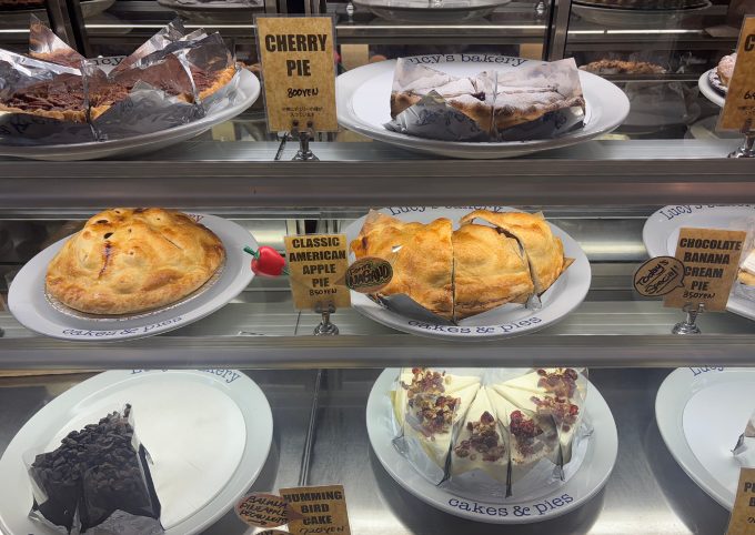 ルーシーズベーカリーのパイの陳列