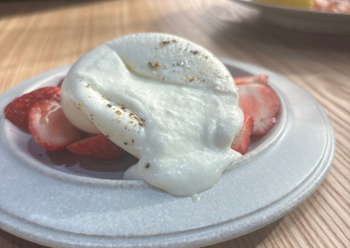 oar ブラータ×季節フルーツ(いちご)