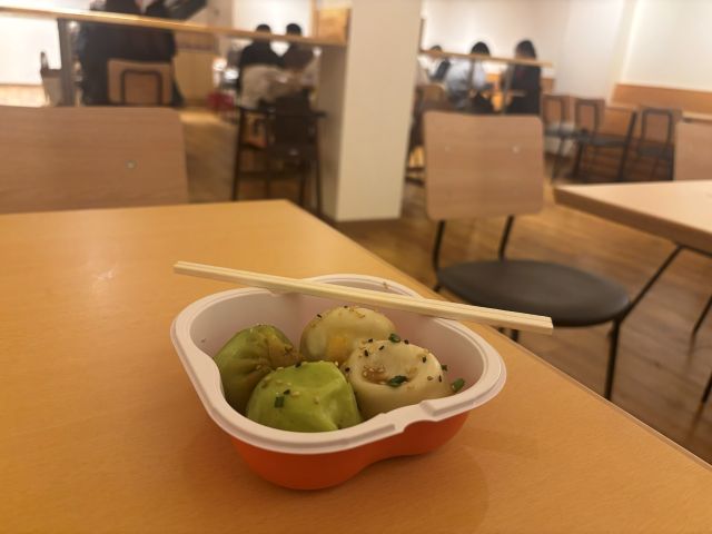 鵬天閣のイートインスペース