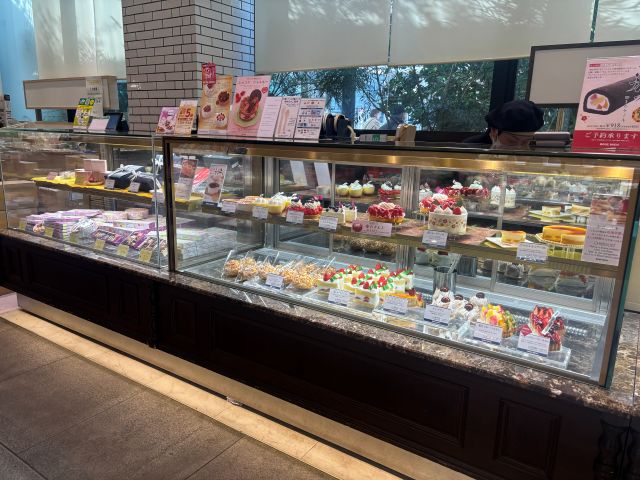 ブールミッシュ エトモあざみ野 東急フードショースライス店
店頭