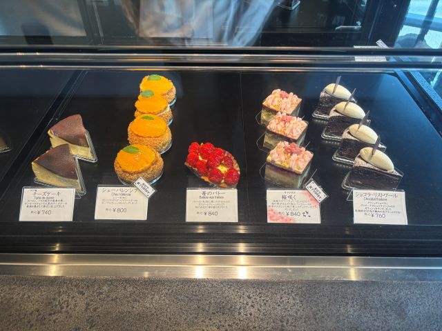 リストワールヤマモトのケーキ